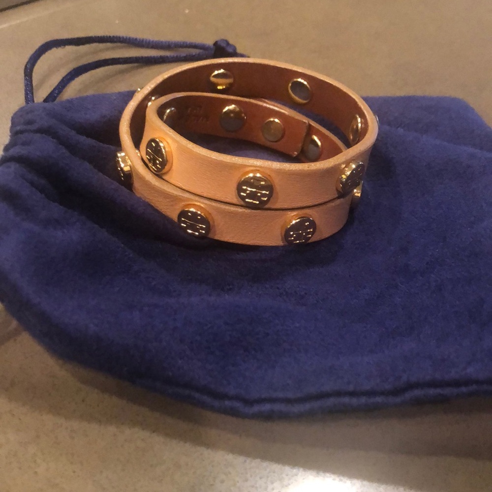 COPY - Tory burch leather logo wrap. EUC.